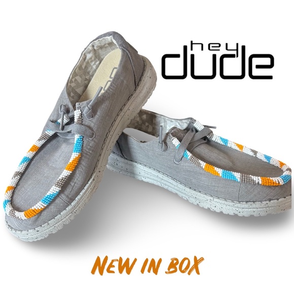 NEW IN BOX - WENDY HEY DUDE - HAND BEADED - SZ 7 - Picture 2 of 15